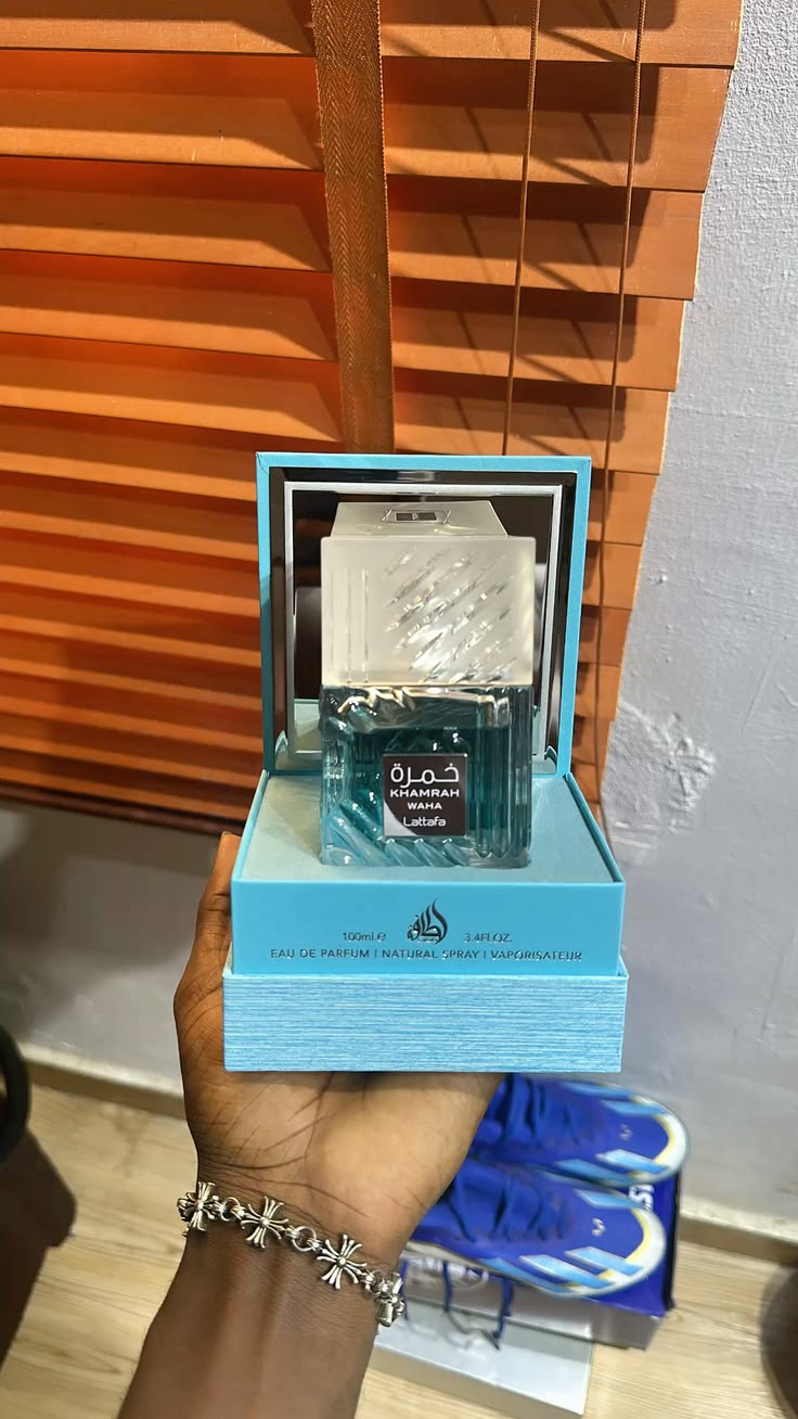 Arabic & oriental perfumes on display 3
